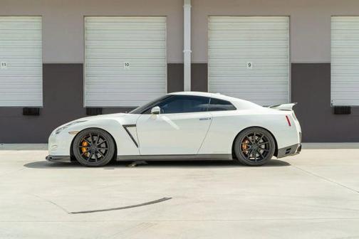 2016 Nissan GT-R Premium