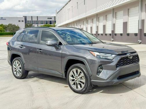 2022 Toyota RAV4 XLE Premium