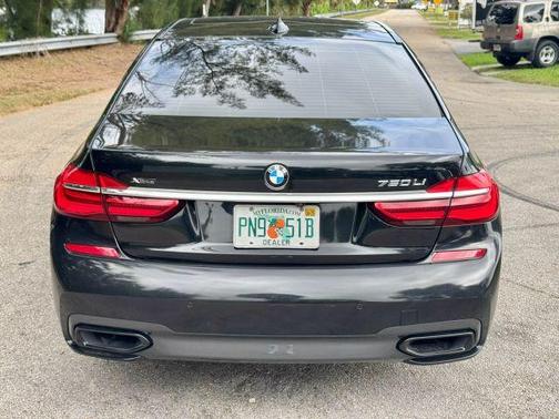 2018 BMW 750 i xDrive