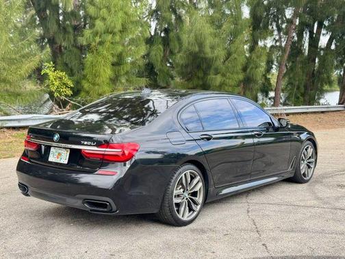 2018 BMW 750 i xDrive
