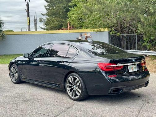 2018 BMW 750 i xDrive