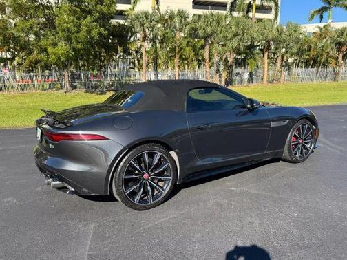 2021 Jaguar F-TYPE R