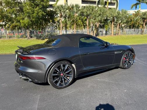 2021 Jaguar F-TYPE R