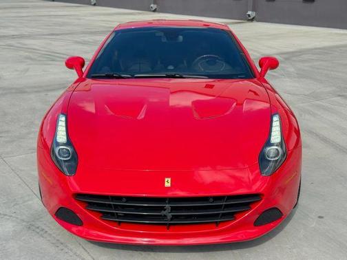 2017 Ferrari California T