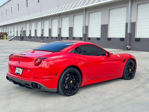 2017 Ferrari California T