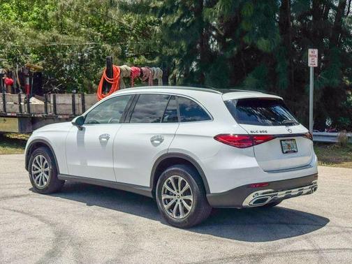 2024 Mercedes-Benz GLC 300 Base