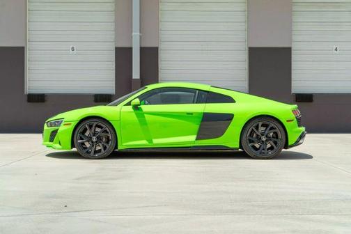 2023 Audi R8 5.2 V10 performance