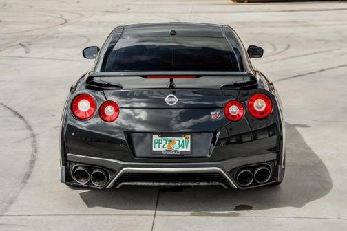 2017 Nissan GT-R Premium