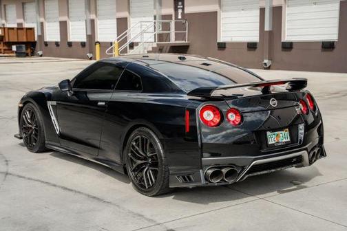 2017 Nissan GT-R Premium