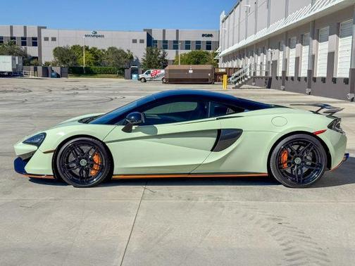2017 McLaren 570S Base