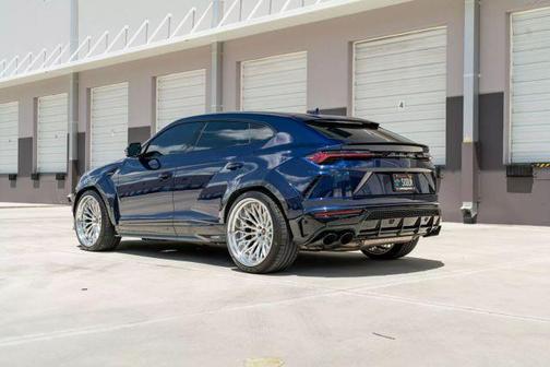 2022 Lamborghini Urus