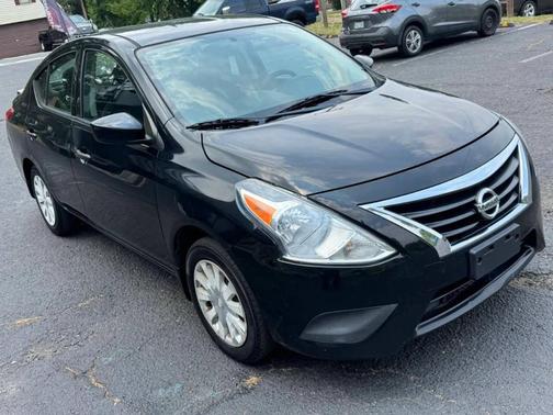 Black 2017 Nissan Versa 1.6 S+