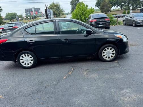 Black 2017 Nissan Versa 1.6 S+