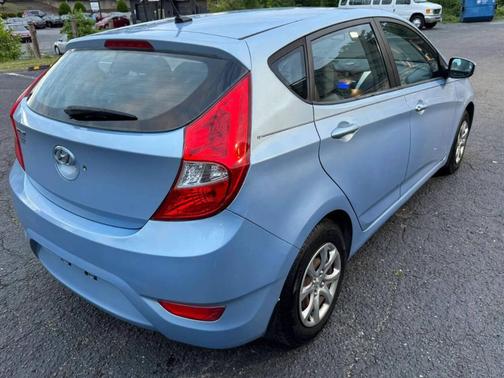 Clearwater Blue 2013 Hyundai Accent GS