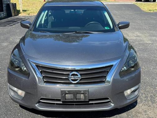 Gun Metallic 2015 Nissan Altima 2.5 S