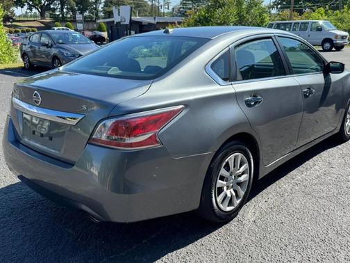 Gun Metallic 2015 Nissan Altima 2.5 S