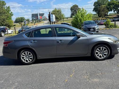 Gun Metallic 2015 Nissan Altima 2.5 S