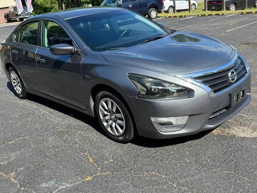 Gun Metallic 2015 Nissan Altima 2.5 S