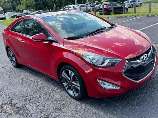2013 Hyundai ELANTRA SE
