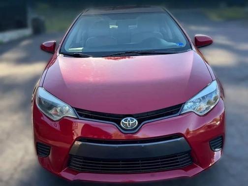 Red 2015 Toyota Corolla L