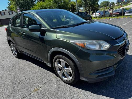 Green 2018 Honda HR-V LX
