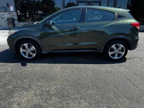 Green 2018 Honda HR-V LX