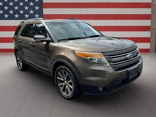 Brown 2015 Ford Explorer XLT