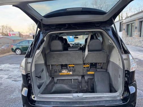 2014 Toyota Sienna SE