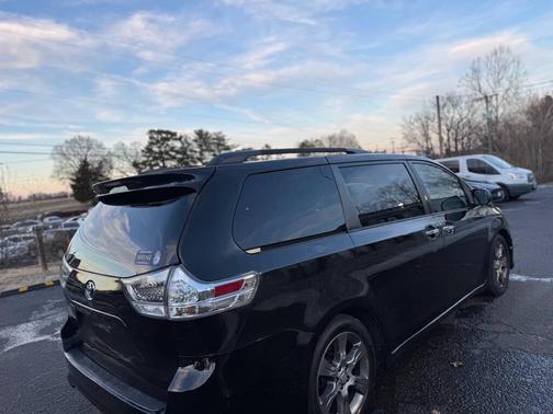 2014 Toyota Sienna SE