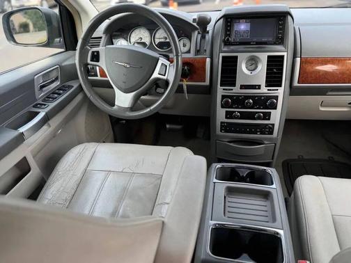 2008 Chrysler Town & Country Touring