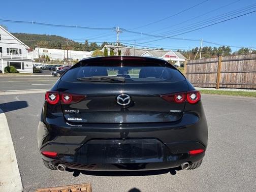 2025 Mazda Mazda3 FWD w/Preferred Package