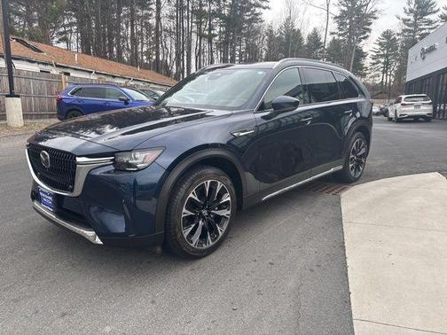 2024 Mazda CX-90 PHEV Premium Plus