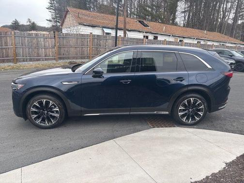 2024 Mazda CX-90 PHEV Premium Plus