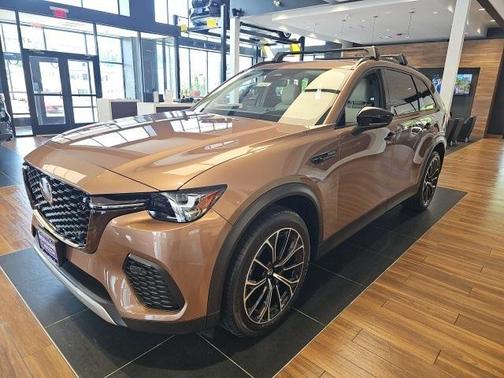 2025 Mazda CX-70 PHEV Premium Package
