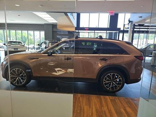 2025 Mazda CX-70 PHEV Premium Package