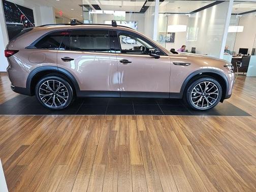 2025 Mazda CX-70 PHEV Premium Package