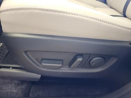 2025 Mazda CX-70 PHEV Premium Package