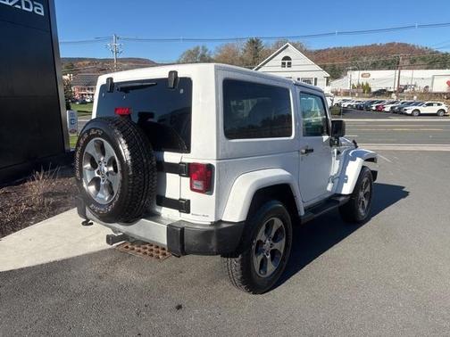 2018 Jeep Wrangler JK Sahara