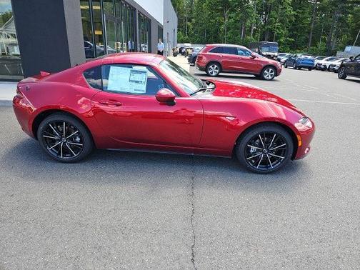 Soul Red Crystal Metallic 2026 Mazda MX-5 Miata Grand Touring