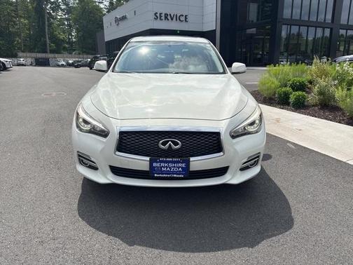 2015 INFINITI Q50 Base