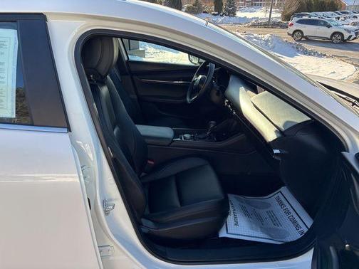 Snowflake White Pearl 2025 Mazda Mazda3 FWD w/Preferred Package