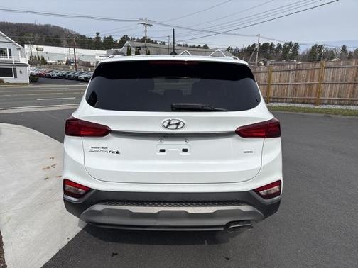 2019 Hyundai SANTA FE SE 2.4