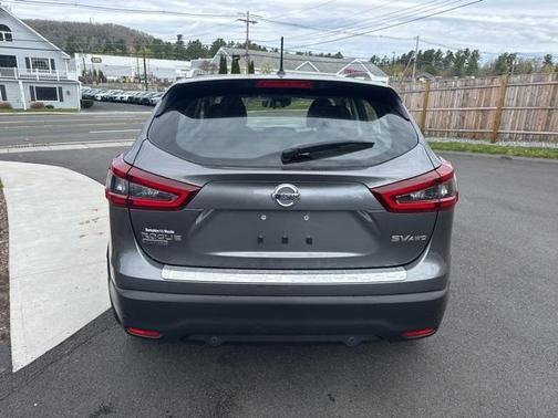 2022 Nissan Rogue Sport SV