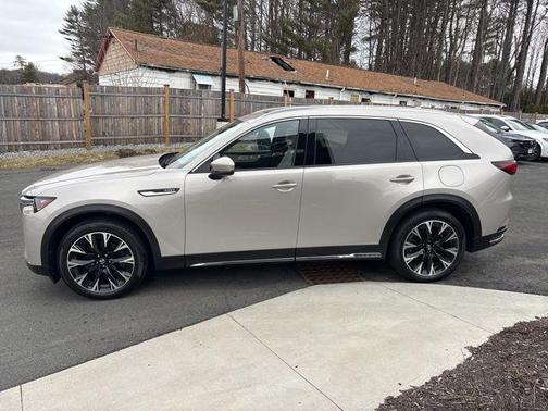 2024 Mazda CX-90 PHEV Premium