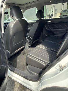 Opal White Pearl Effect 2023 Volkswagen Tiguan 2.0T SE