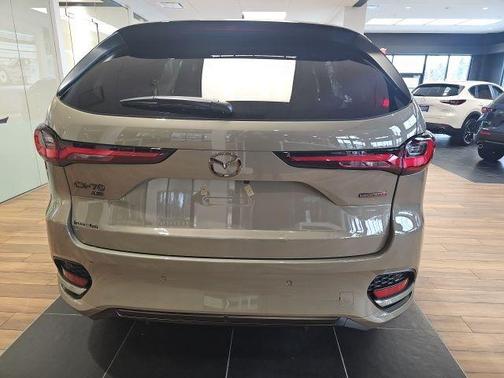 Zircon Sand Metallic 2026 Mazda CX-70 CX-70