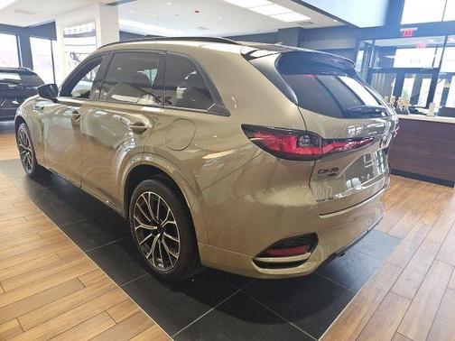 Zircon Sand Metallic 2026 Mazda CX-70 CX-70