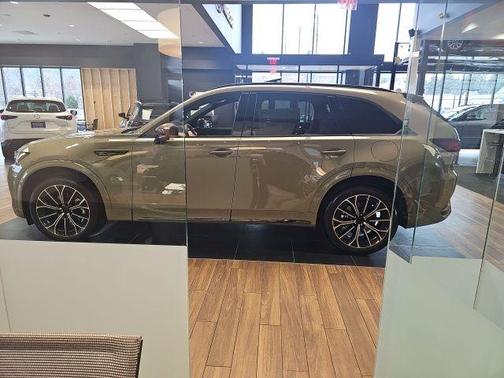 Zircon Sand Metallic 2026 Mazda CX-70 CX-70