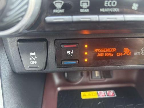 Blizzard Pearl 2022 Toyota RAV4 Hybrid Limited