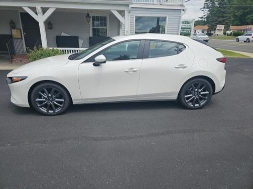 2025 Mazda Mazda3 FWD w/Preferred Package